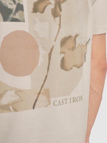 CAST IRON Paita 'T-shirt in jersey with off-placed logo' värissä beige