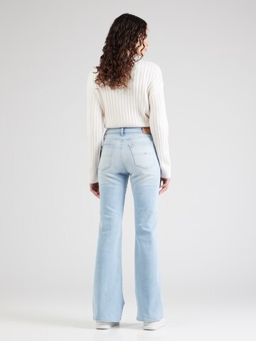 Tommy Jeans Rozšírený strih Džínsy 'SYLVIA' - Modrá