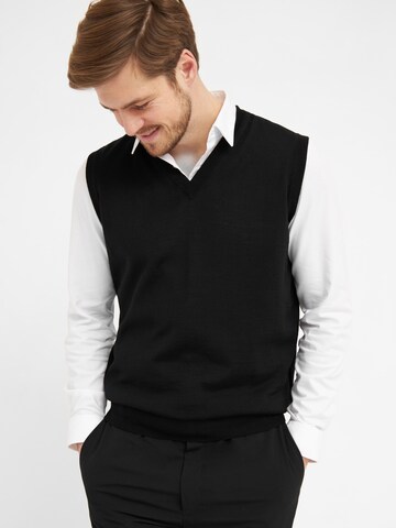 CLIPPER Sweater Vest 'Milan' in Black: front