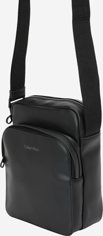 Borsa a tracolla di Calvin Klein in nero