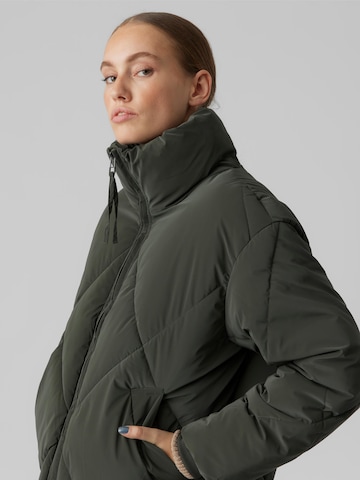 VERO MODA Vinterjakke 'ROGUE' i svart