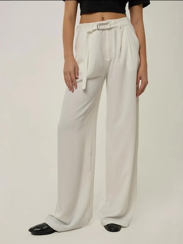 Wide Leg Pantalon Hiccup en blanc