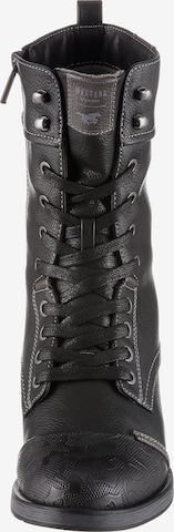 MUSTANG Lace-Up Ankle Boots in Black