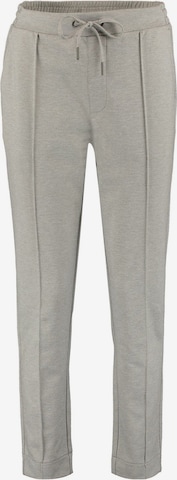 ZABAIONE Tapered Broek 'Aida' in Grijs: voorkant