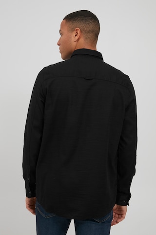 !Solid Regular fit Button Up Shirt in Black