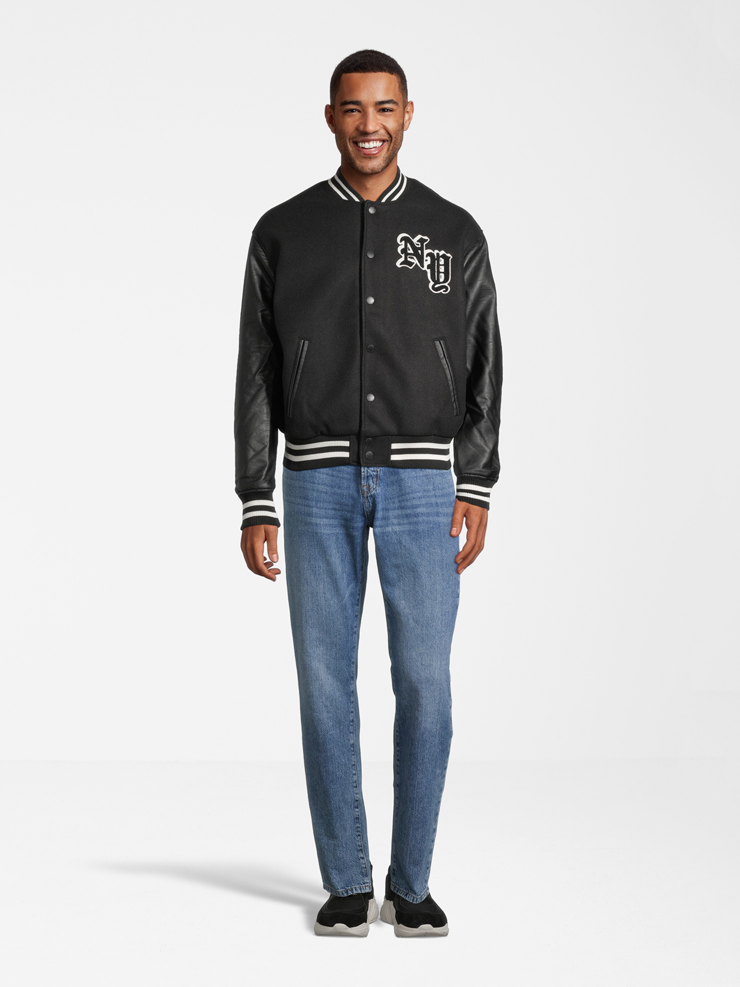 AEROPOSTALE Chaqueta de entretiempo VARSITY en Negro ABOUT YOU