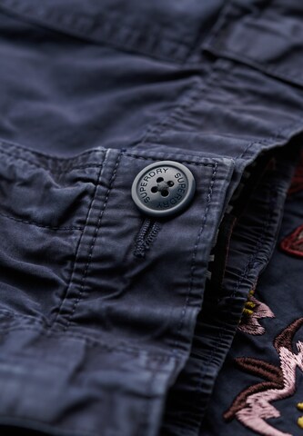 Superdry & Co Loosefit Cargobroek in Blauw