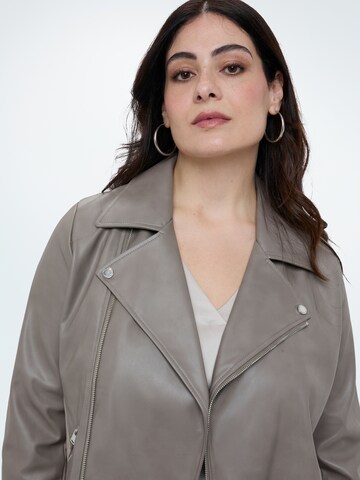 Fiorella Rubino Tussenjas in Grijs