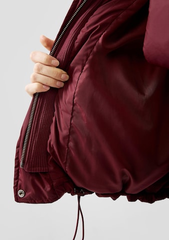 QS Winterjas in Rood: zijkant