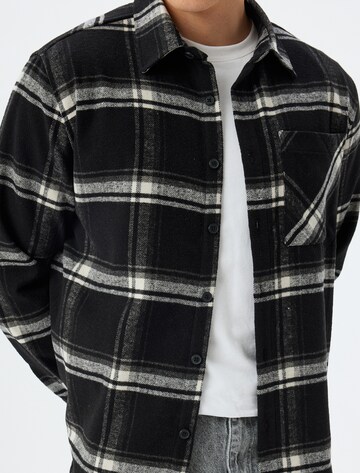 Koton Regular fit Overhemd in Zwart