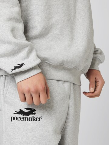 Pacemaker - Sweatshirt 'Falk' em cinzento