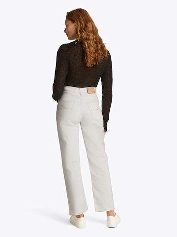 Tommy Jeans Regular Jeans 'Layla' in White