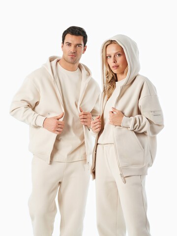 Organication Sweatjacke in Weiß