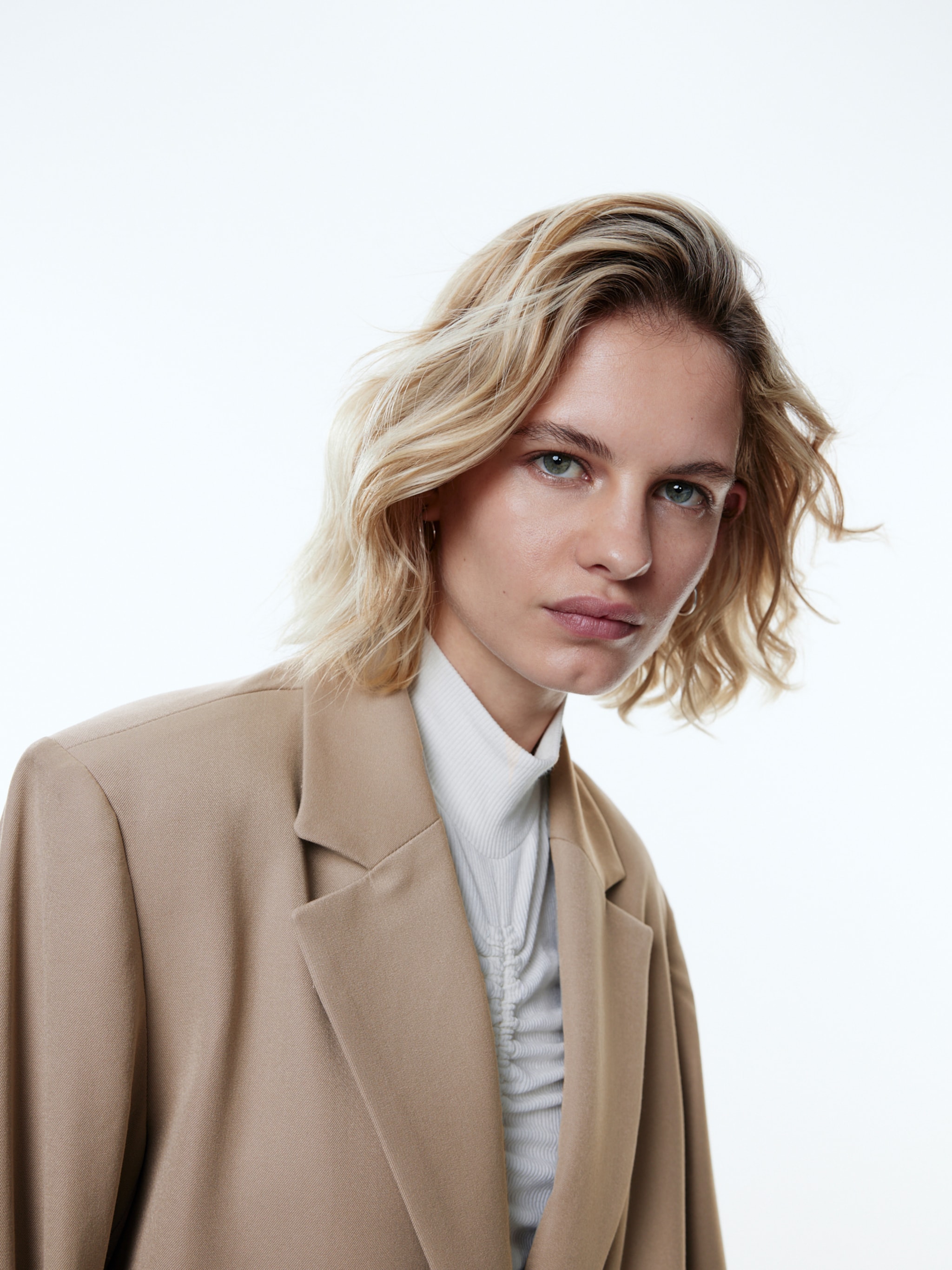 EDITED Producten Blazers 'Kainoa' Lichtbeige