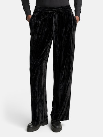 TOM TAILOR DENIM Loose fit Trousers in Black: front