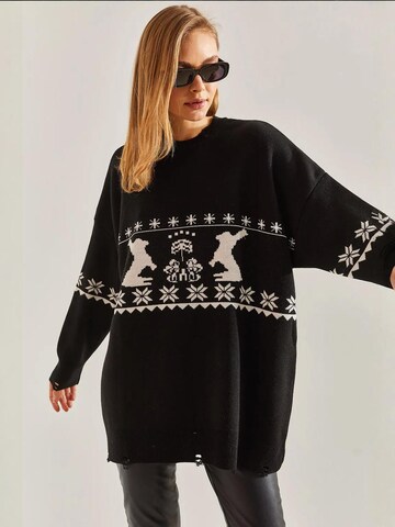 Pullover extra large di Bianco Lucci in nero