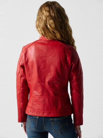 KOROSHI Between-Season Jacket in Red