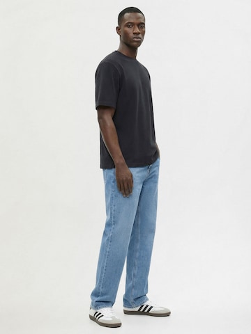 Everly Тениска в черно