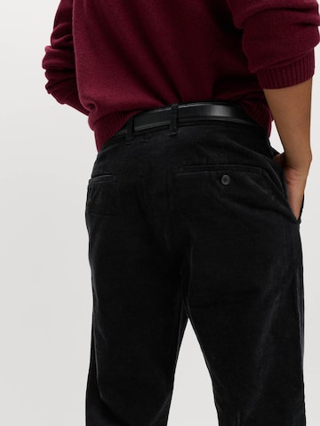 regular Pantaloni chino di Marks & Spencer in nero