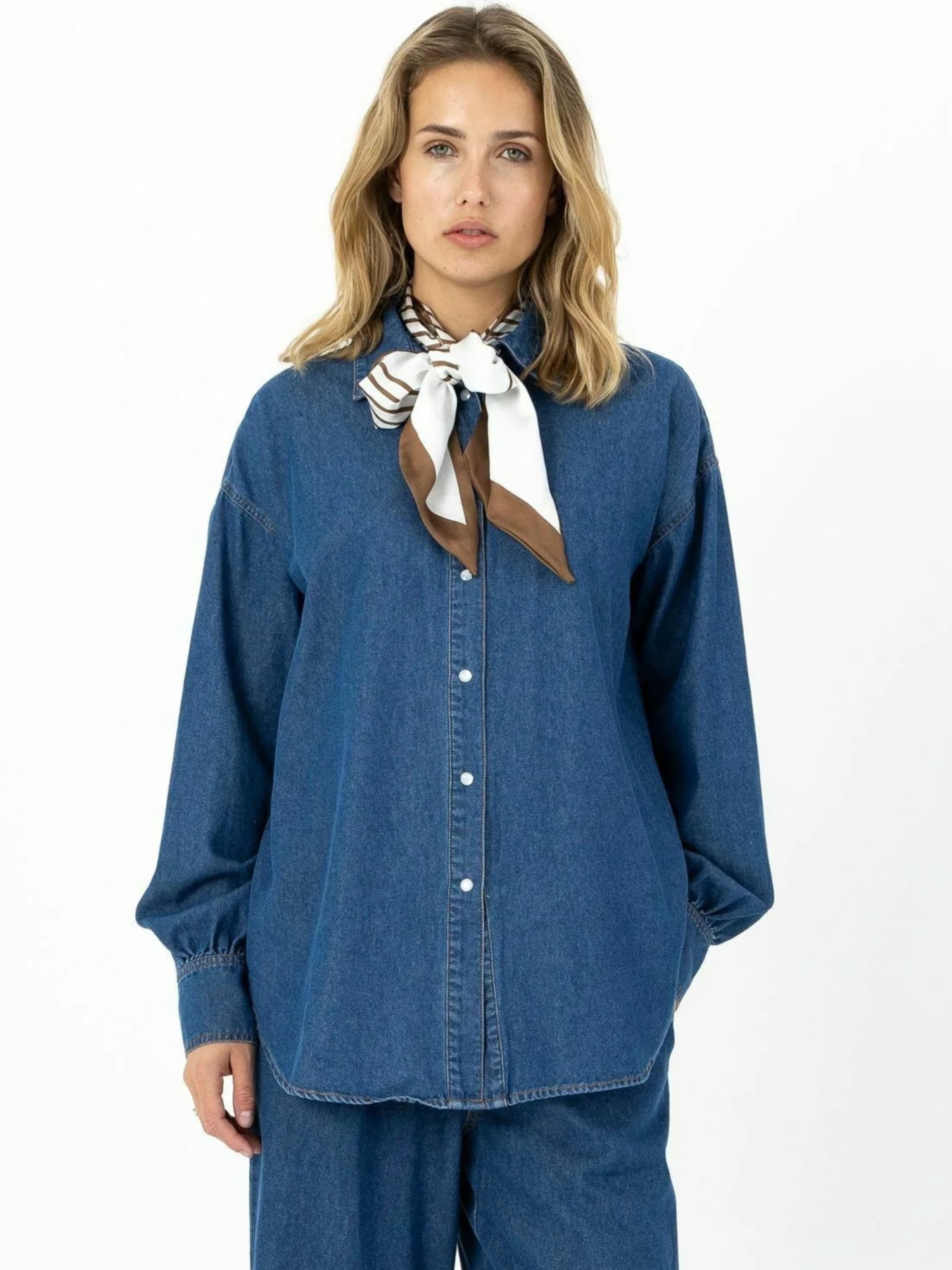 Coster Copenhagen Koszulka ' ELLIS ' w kolorze niebieski: przód