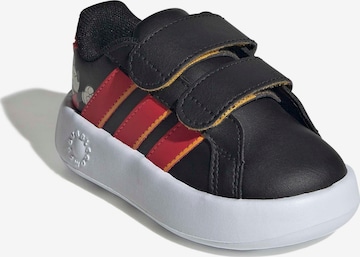 juoda ADIDAS SPORTSWEAR Sportbačiai 'GRAND COURT MICKEY': priekis