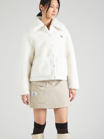 Calvin Klein Jeans Přechodná bunda – bílá: přední strana