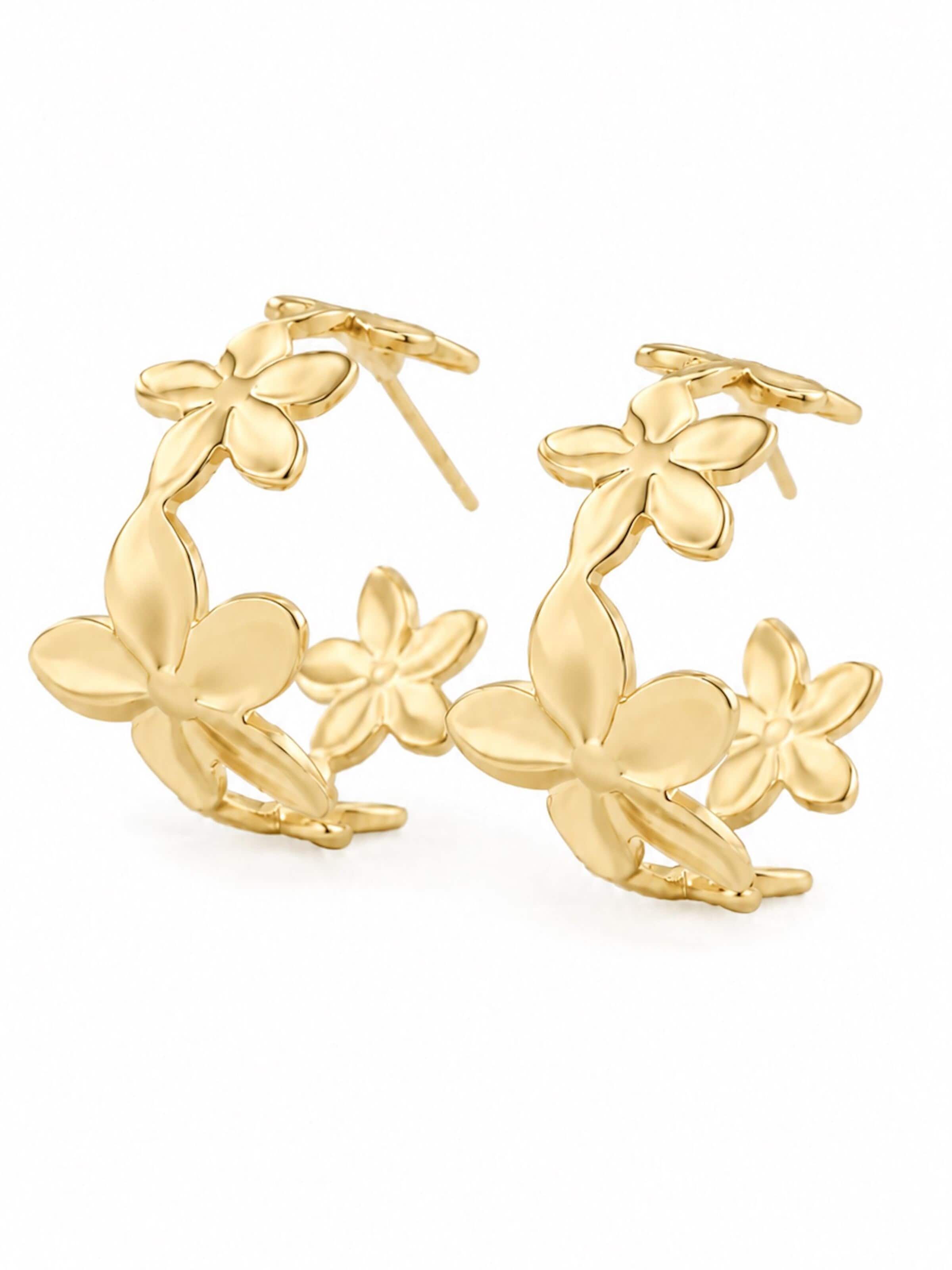 Hey Happiness Earrings 'Bloom Flower Hoop' in Gold: front