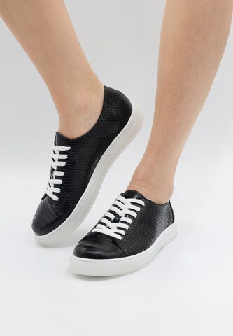 DreiMaster Maritim Sneakers in Black