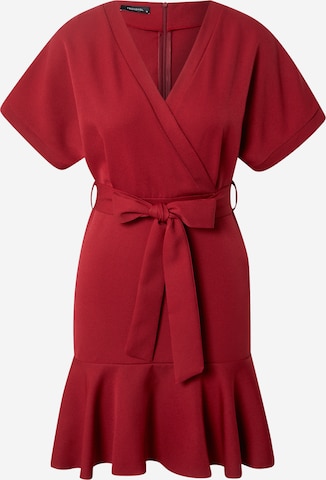Trendyol فستان بلون أحمر: الأمام