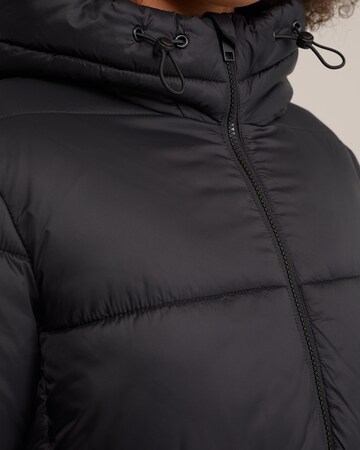 WE Fashion Winter jacket in Black