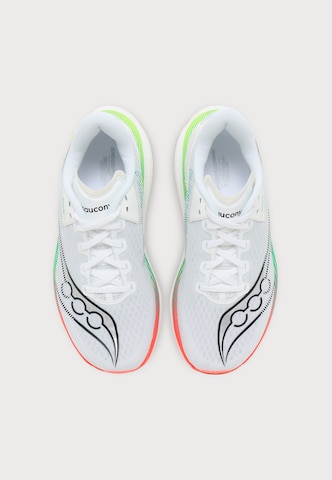 balts saucony Skriešanas apavi 'ENDORPHIN AZURA'