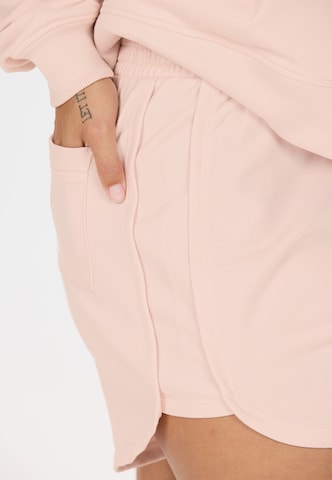 NOU Loosefit Shorts 'Vacay' in Pink