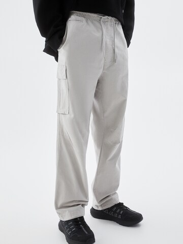 Pull&Bear Loose fit Cargo trousers in Grey