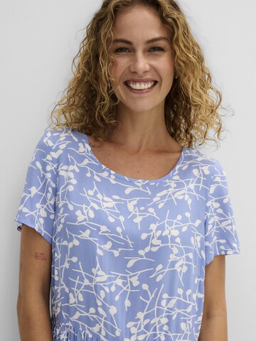 Rochie de la bonprix pe albastru
