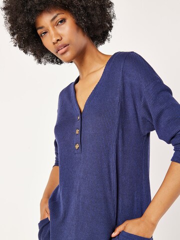Robe ' ' Apricot en bleu