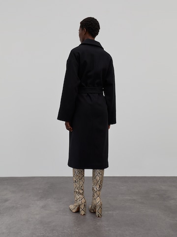 EDITED Between-Seasons Coat 'Tosca' in Black