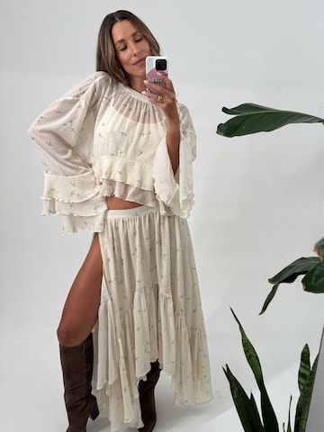 Kamila Šikl Φούστα σε μπεζ