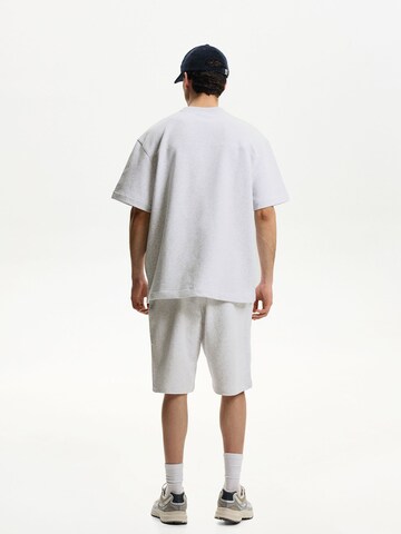 Bershka Loose fit Trousers in Grey