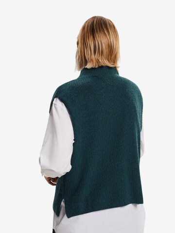 ESPRIT Sweater in Green