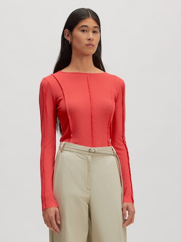 EDITED Tričko 'Halima' – červená: přední strana