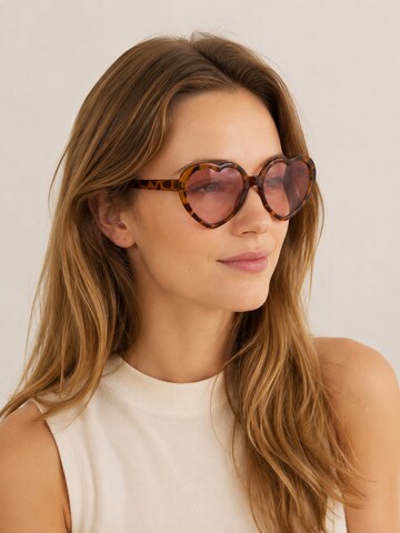 COLLEZIONE ALESSANDRO Sunglasses 'Heart' in Pink
