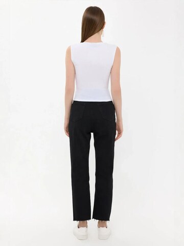 Top di Hiccup in bianco