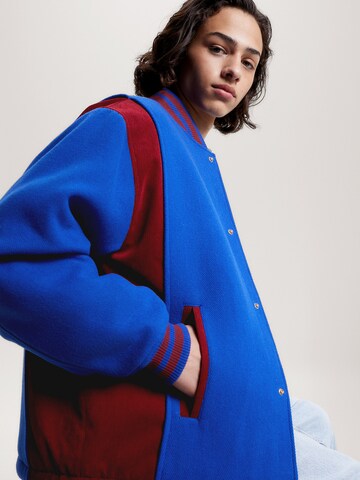 Tommy Jeans Tussenjas in Blauw
