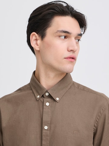 Casual Friday Regular Fit Hemd 'CFAnton' in Braun