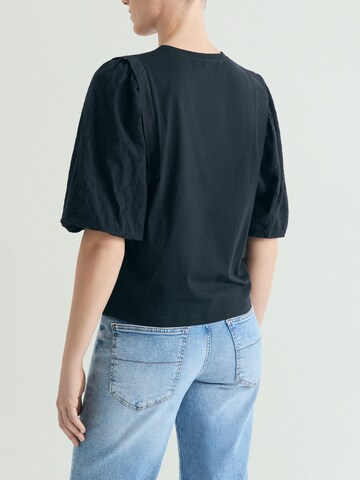 Scalpers Emb Puff Tee ' ' in Schwarz