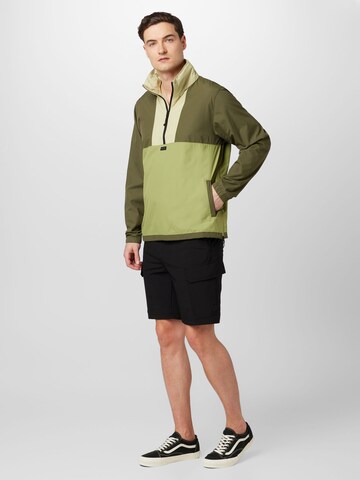 BILLABONG Performance Jacket in Green