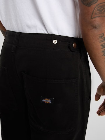 DICKIES Baggy Nadrág 'FORTH SMITH' - fekete