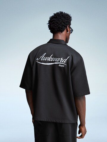 Bershka Comfort fit Button Up Shirt in Black