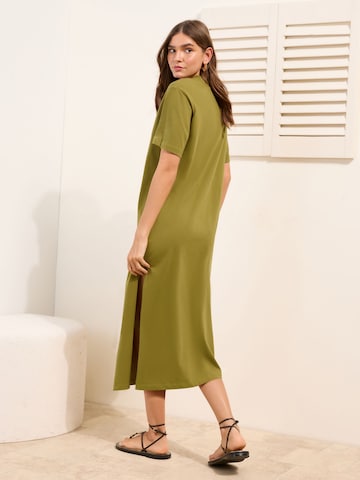 Friends Like These Платье в Зеленый
