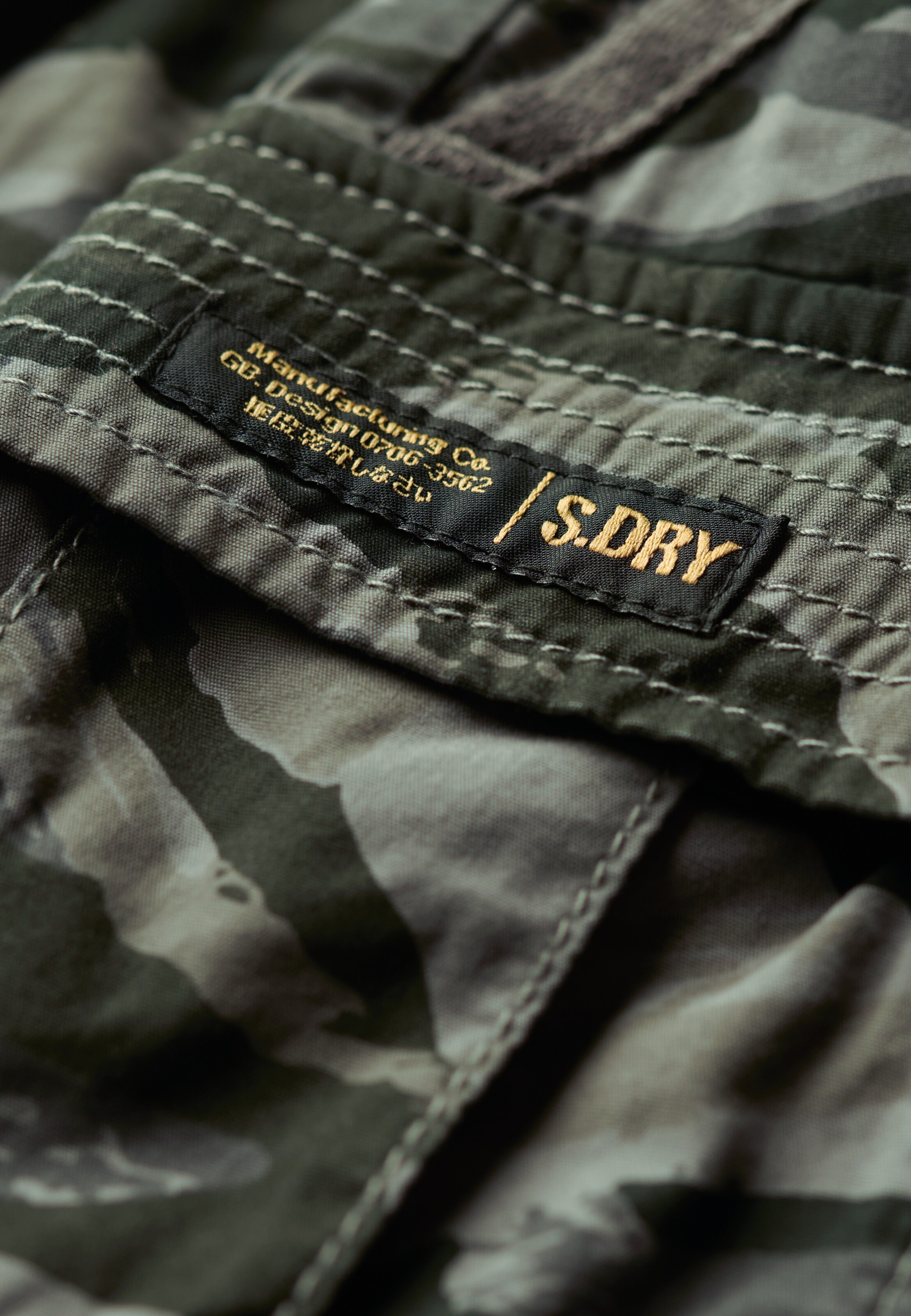 Jupe 'Utility Parachute' Superdry & Co en gris